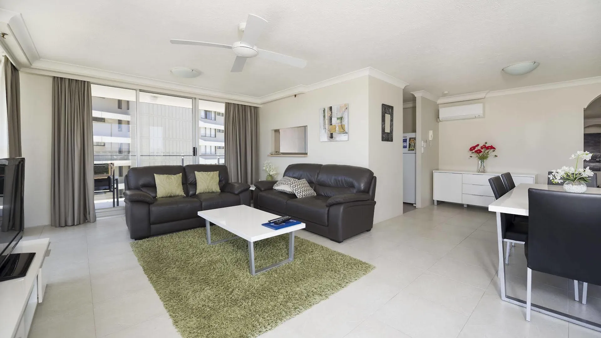 Sunbird Beach Resort Main Beach Gold Coast